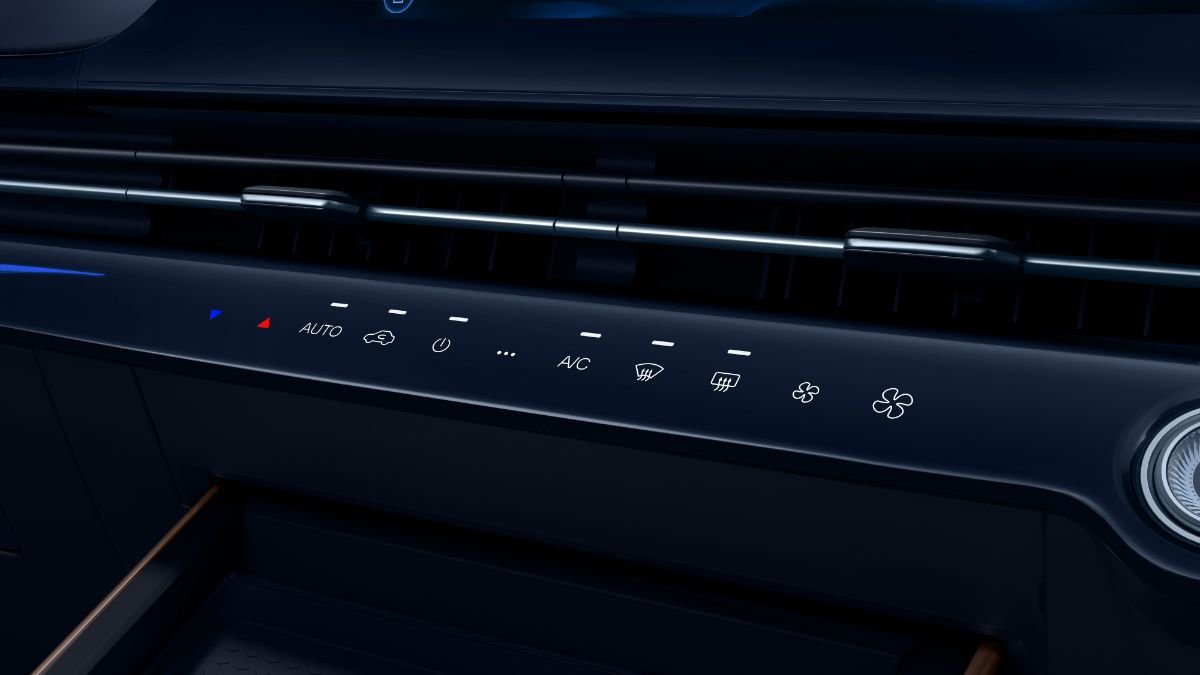 omoda5-interior-slide-4